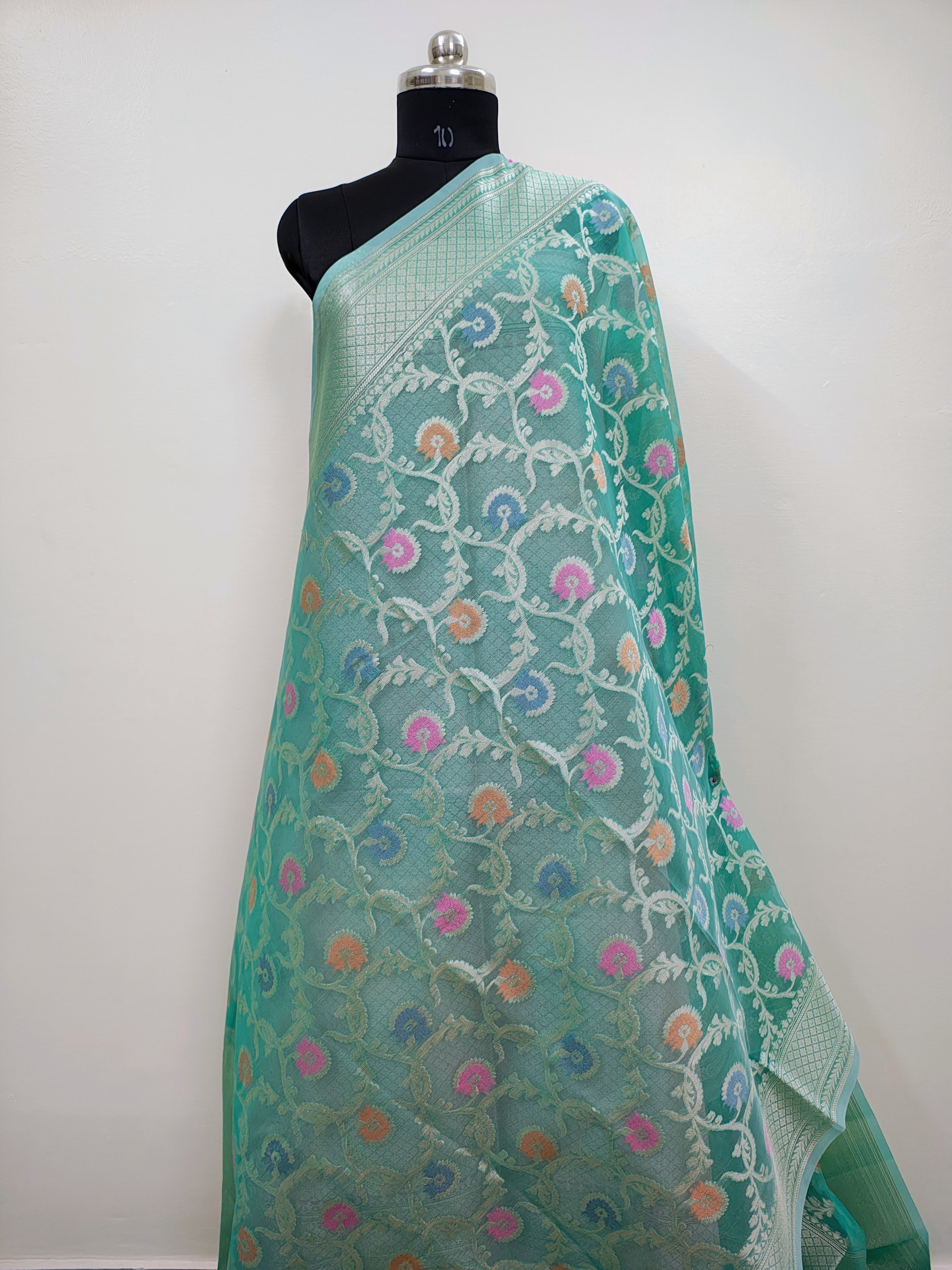 Banarasi Silk Saree/Floral Jaal Pattern/Seagreen Color