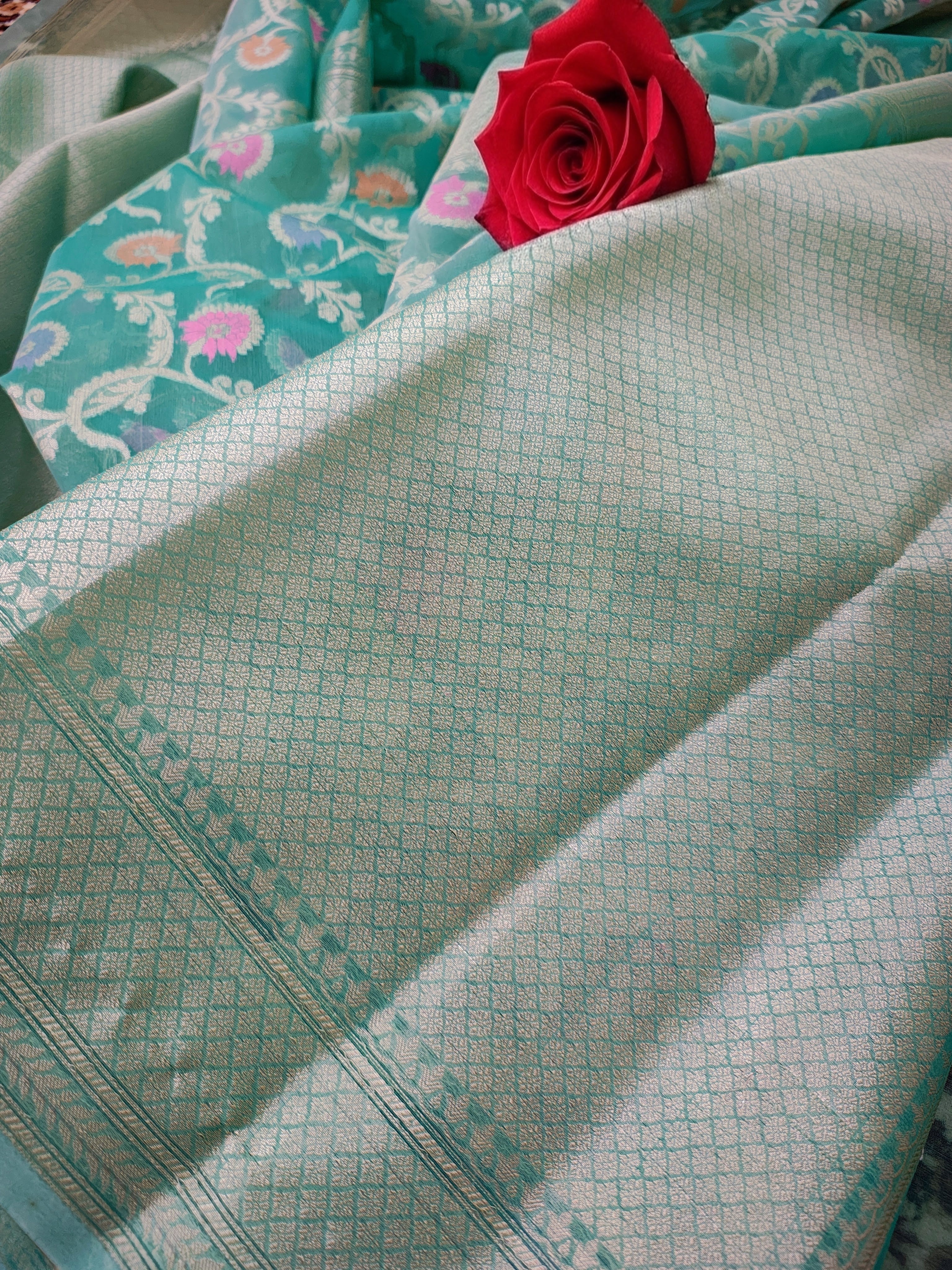 Banarasi Silk Saree/Floral Jaal Pattern/Seagreen Color