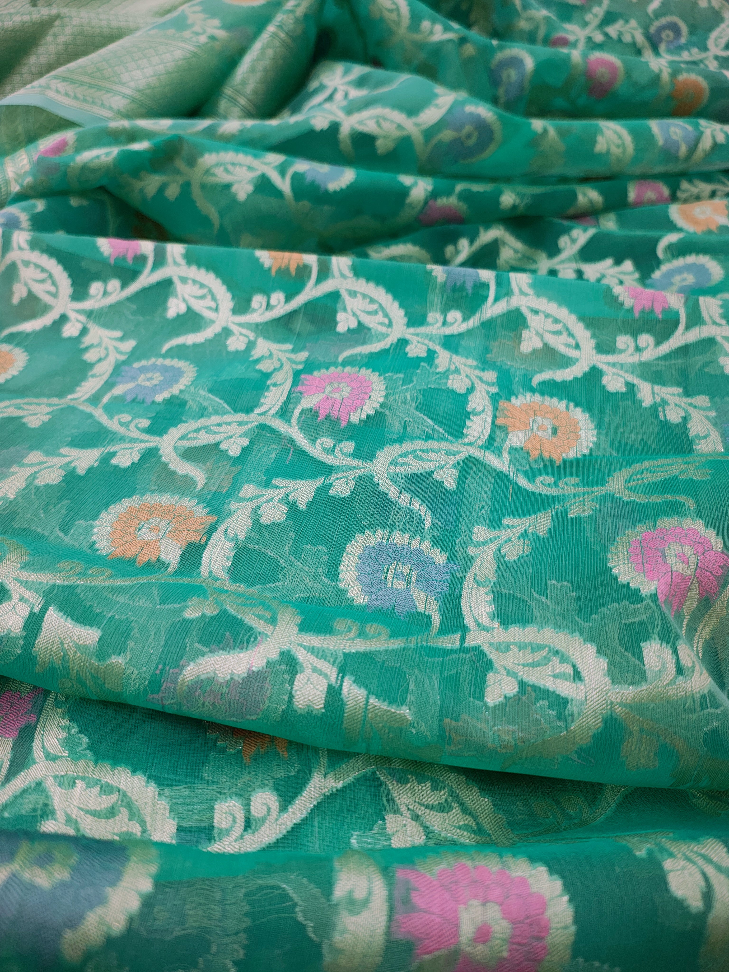 Banarasi Silk Saree/Floral Jaal Pattern/Seagreen Color