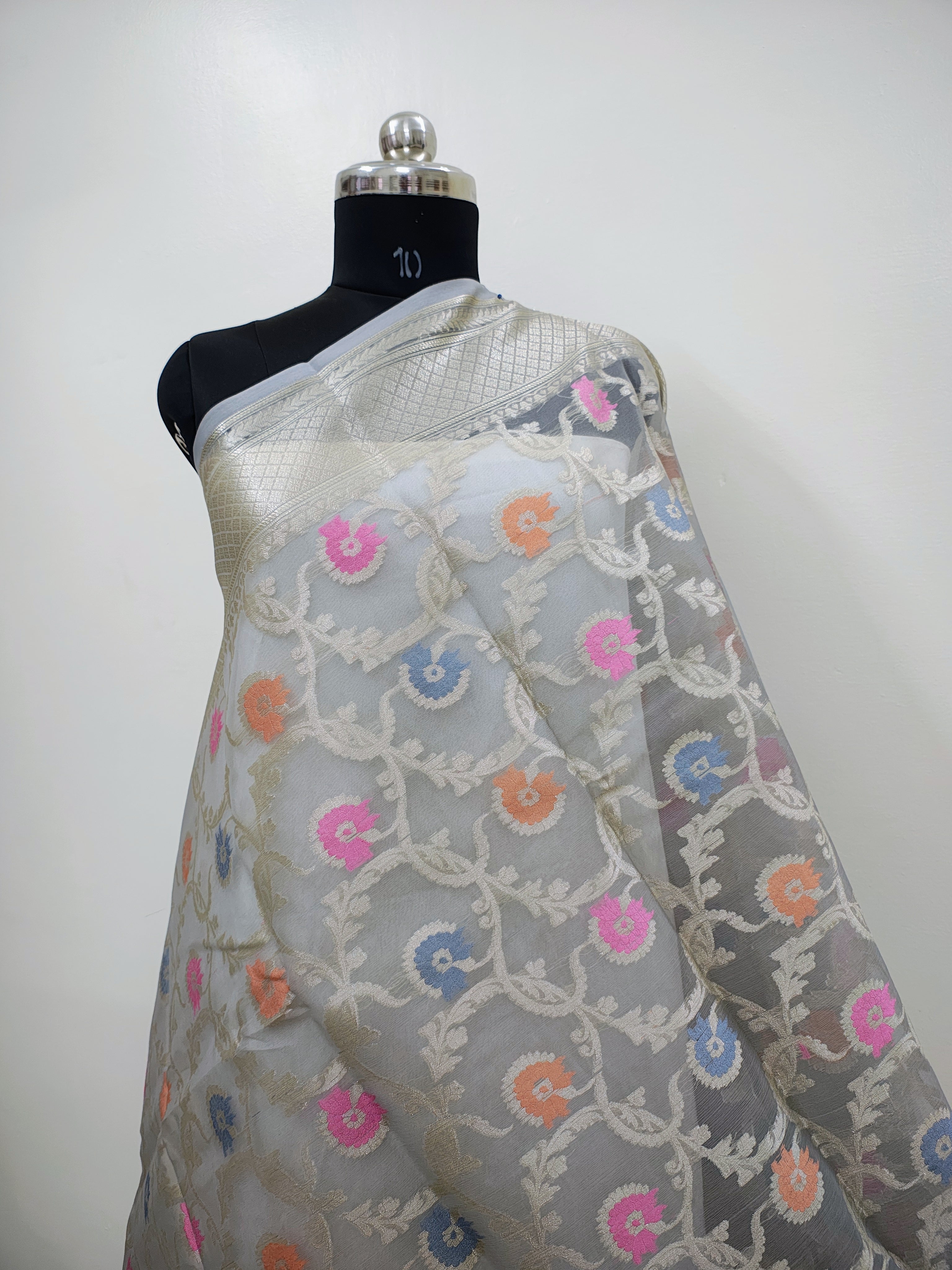 Banarasi Silk Saree/Grey