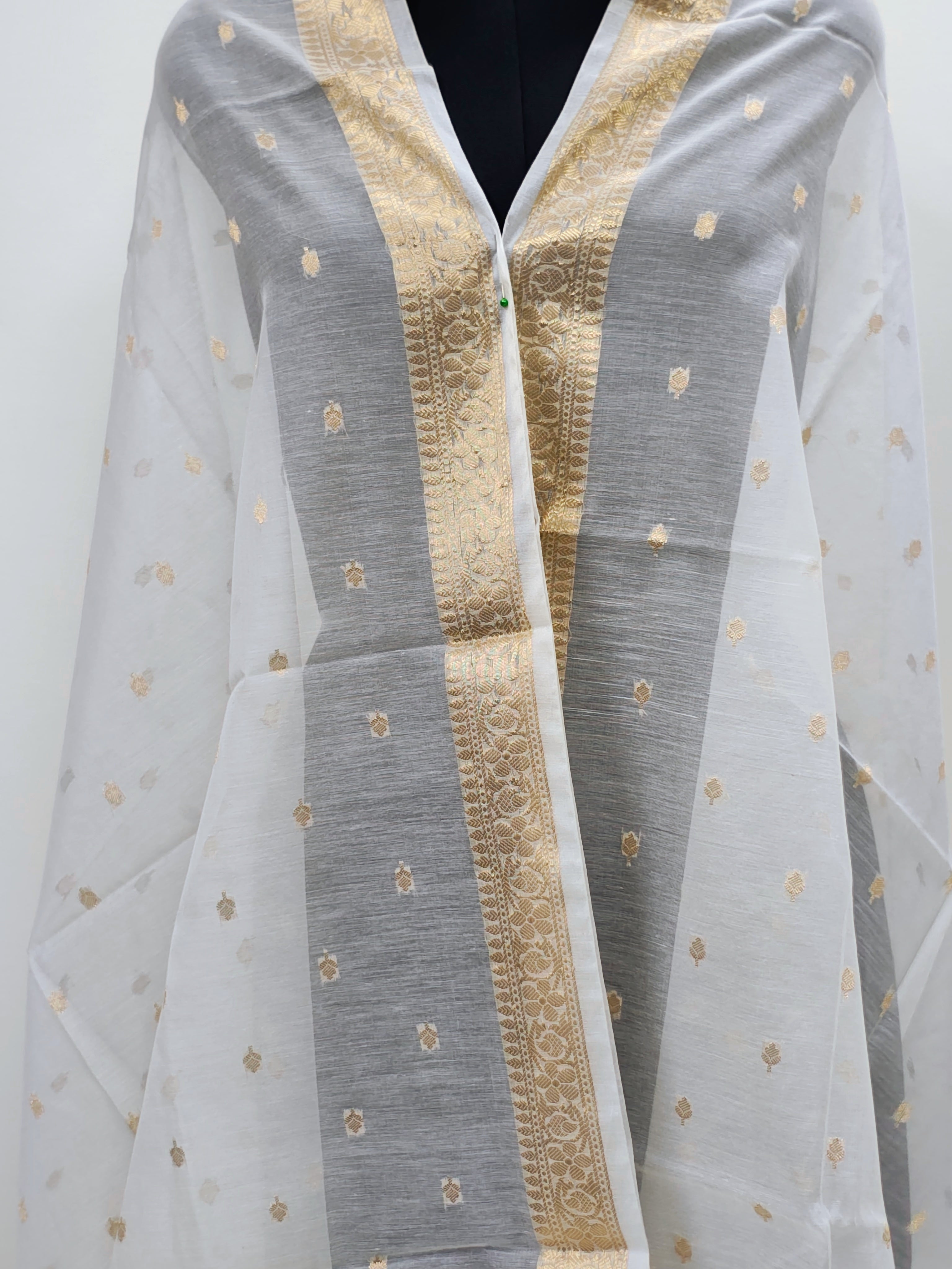 Dy. Cotton Jacquard Border Booti