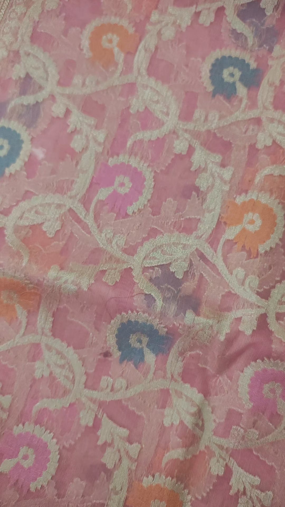 Banarasi Silk Saree/Floral Jaal Pattern/Pink Color